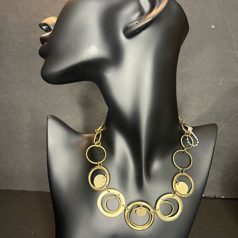 Avon Gold Circle Necklace